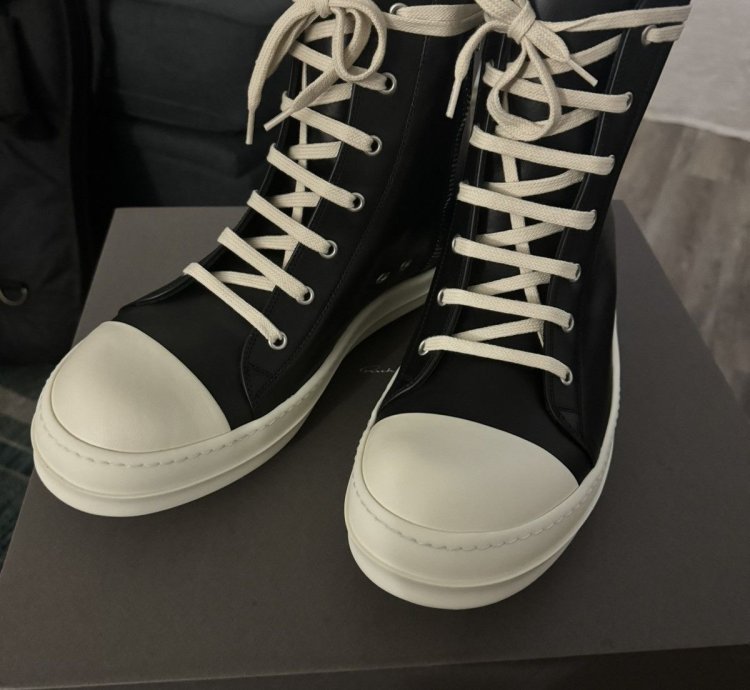 Rick Ramones High Top mainline