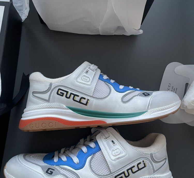 Runway Limited Edition Gucci Logo Sneakers Limited Edition