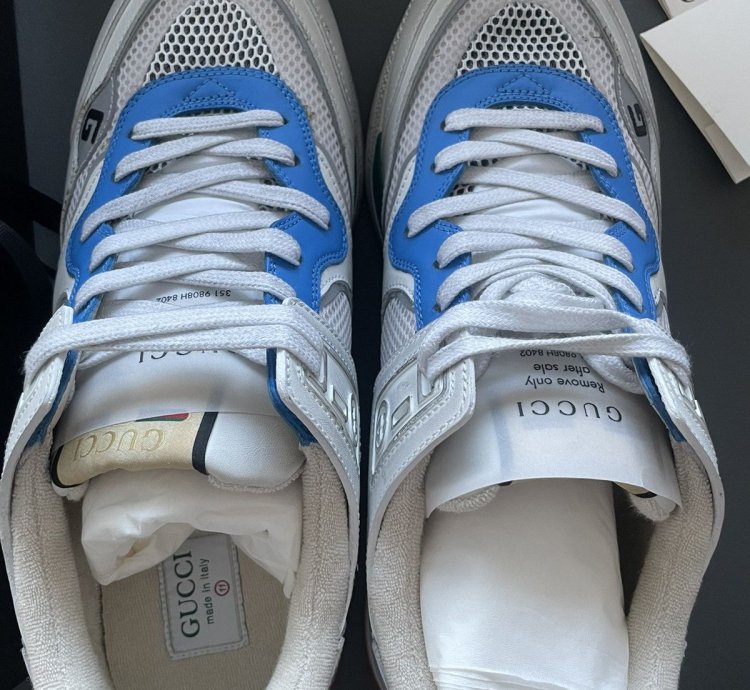 Runway Limited Edition Gucci Logo Sneakers Limited Edition