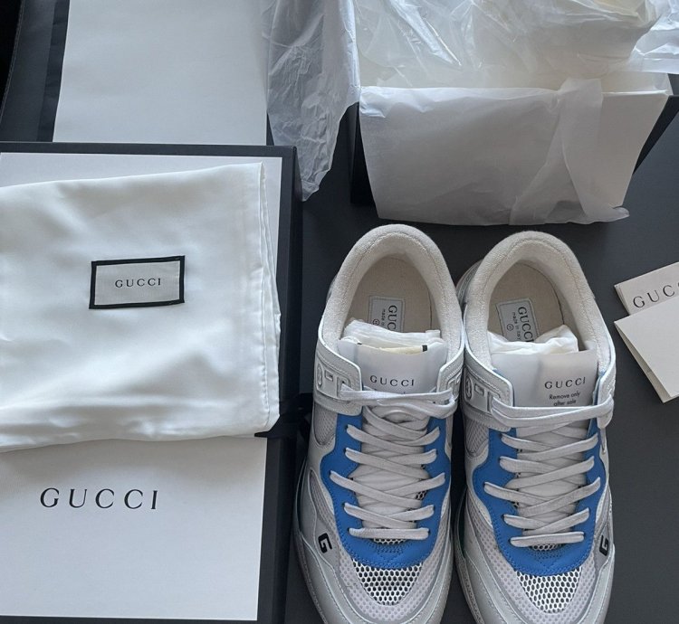 Runway Limited Edition Gucci Logo Sneakers Limited Edition