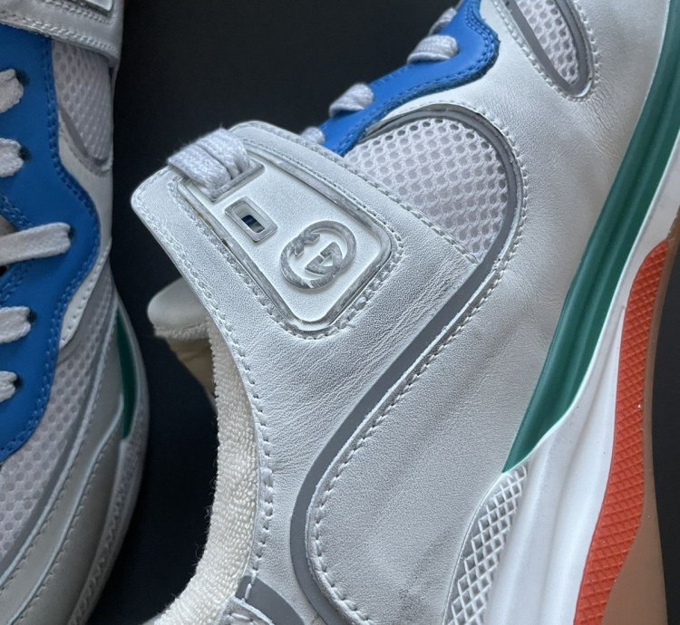 Runway Limited Edition Gucci Logo Sneakers Limited Edition