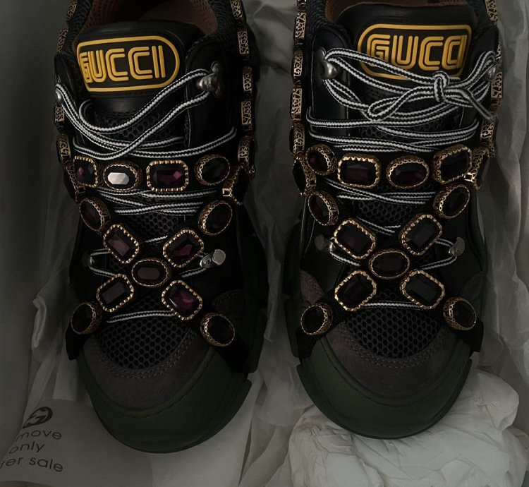 SEND OFFERS Gucci Flashtrek SEGA Green Removable Crystals