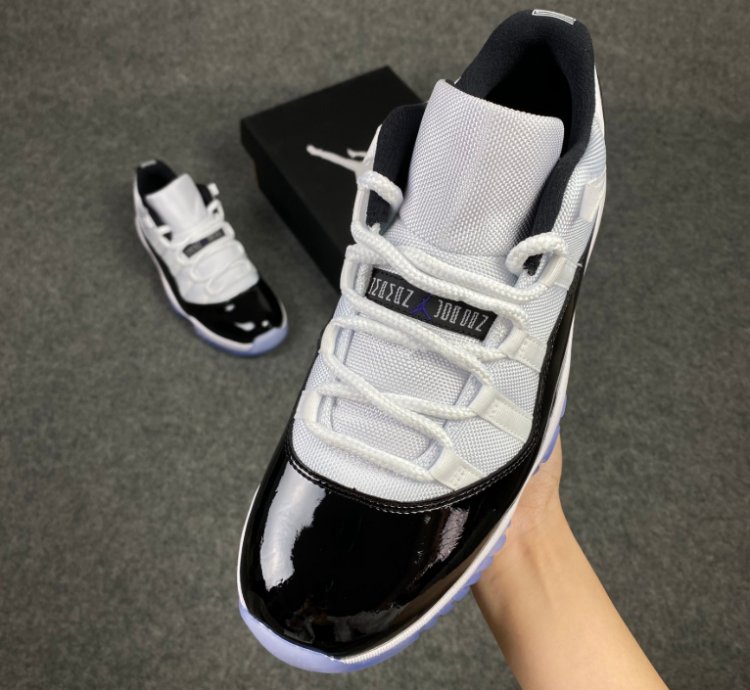 Nike Air Jordan 11 Retro Low Concord
