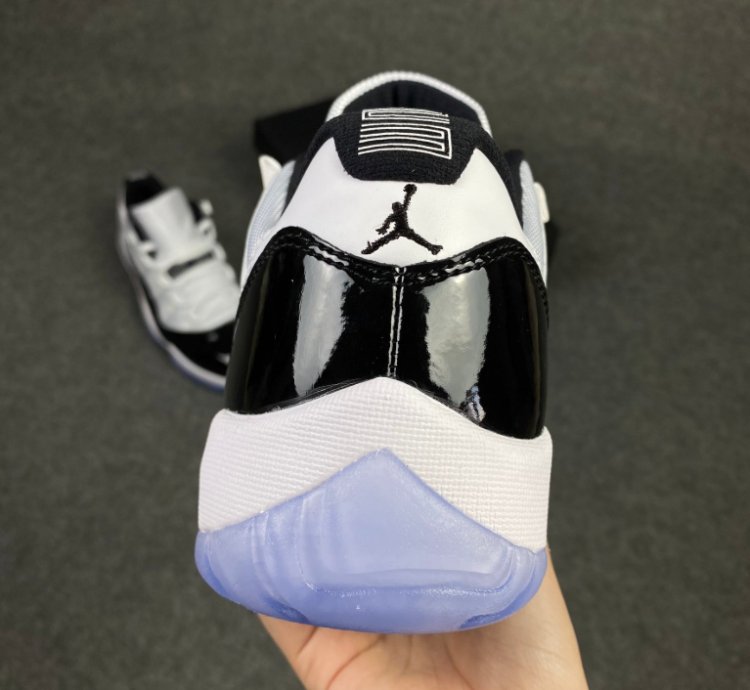 Nike Air Jordan 11 Retro Low Concord