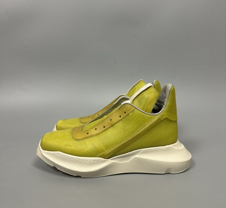 SS23 EDFU Apparation Leather Geth Runners