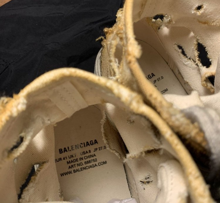 Super Destroyed Limited Edition Paris Sneakers