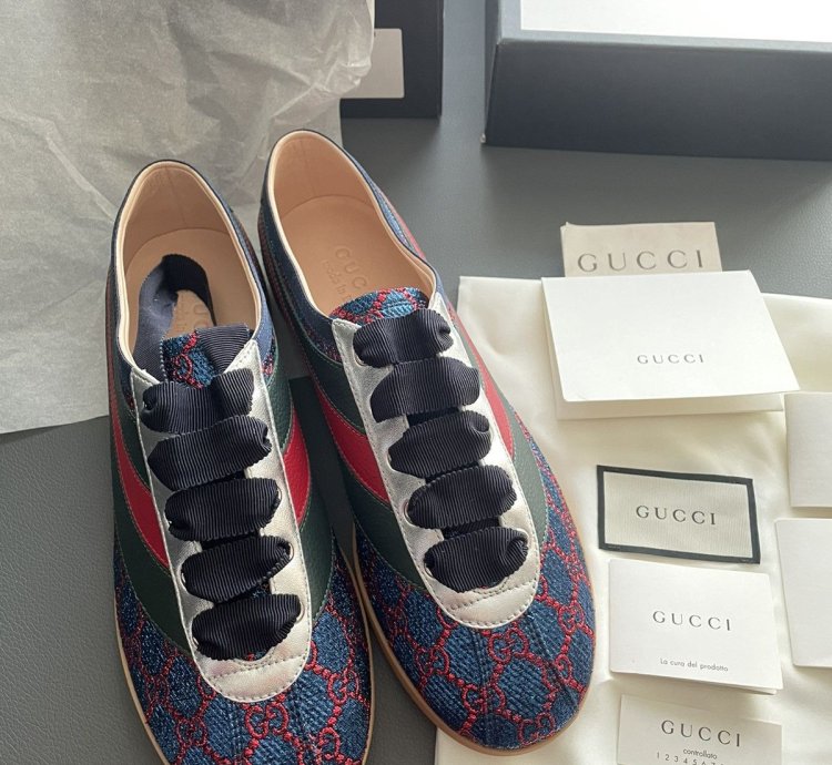 Super Runway GG Logo Limited Edition ACE Leather Sneaker