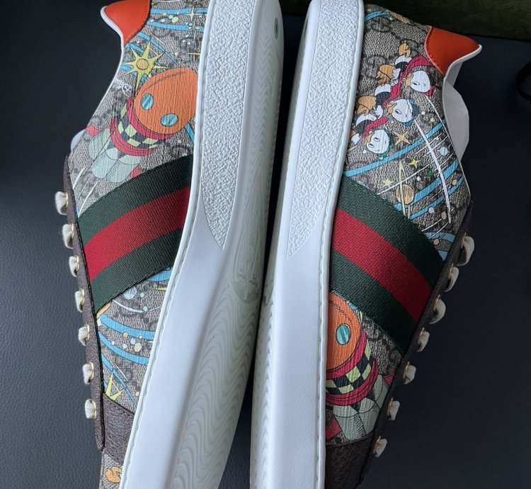 Super Runway Limited Edition Rare Gucci Logo Disney Sneaker