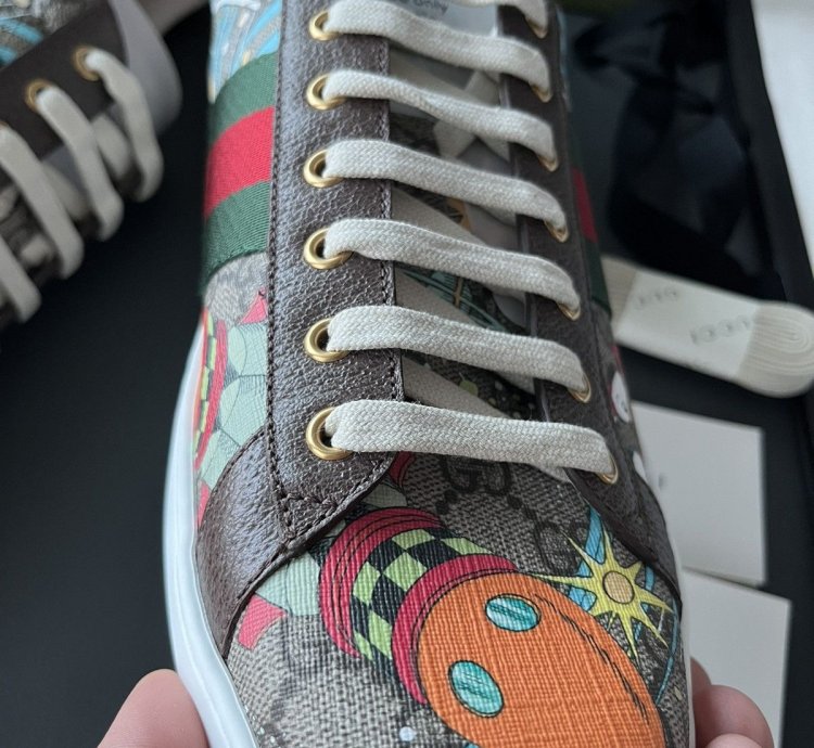 Super Runway Limited Edition Rare Gucci Logo Disney Sneaker