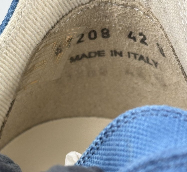 TOOTHPASTE BLUE CANVAS SNEAKERS