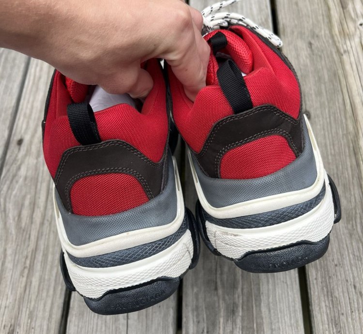 Triple Black Red Distressed