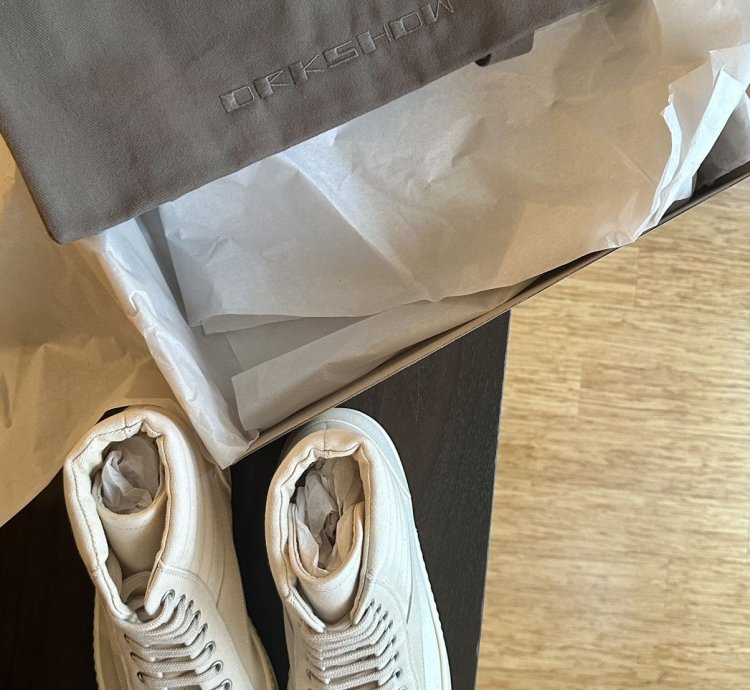 Vintage High Sneaks