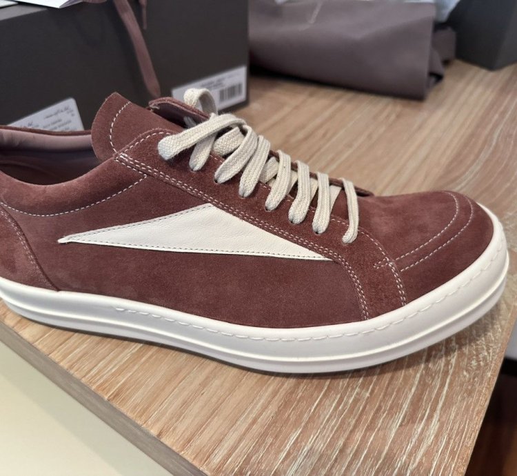 Vintage Lido Sneakers