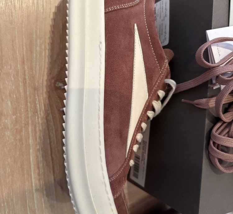Vintage Lido Sneakers
