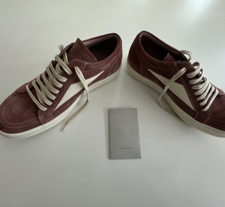 Vintage Lido Sneakers