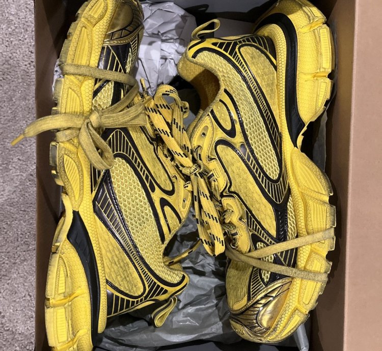 Yellow Balenciaga 3XL