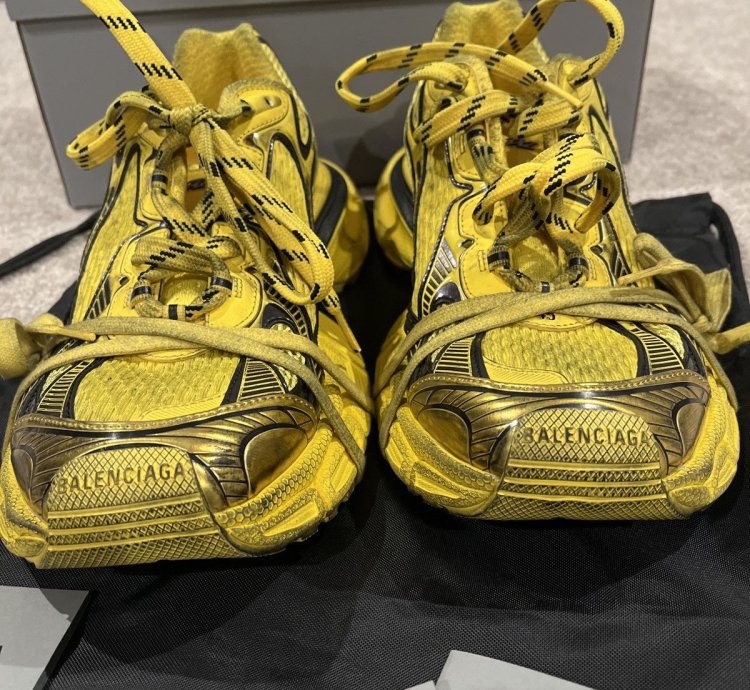 Yellow Balenciaga 3XL