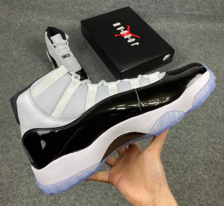 Nike Air Jordan 11 Retro Concord (2018)
