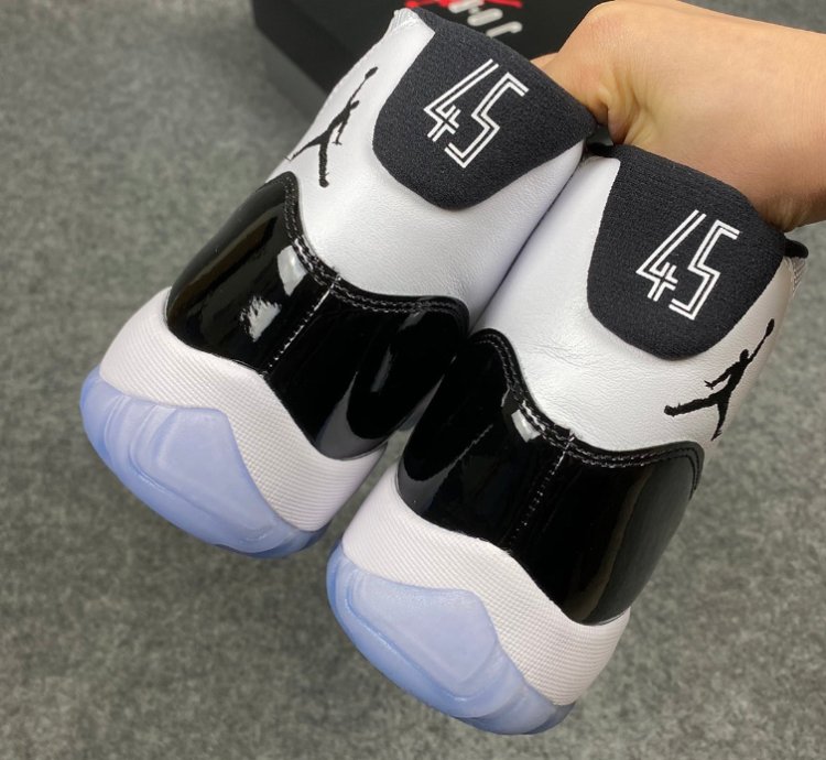 Nike Air Jordan 11 Retro Concord (2018)