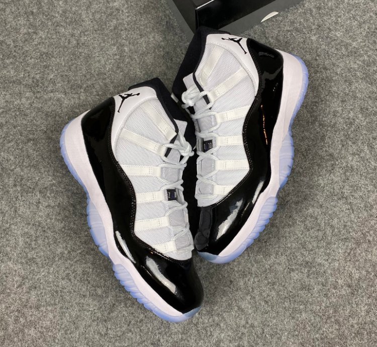 Nike Air Jordan 11 Retro Concord (2018)