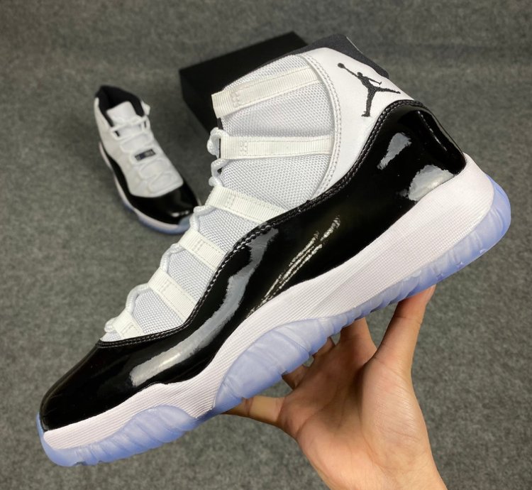 Nike Air Jordan 11 Retro Concord (2018)