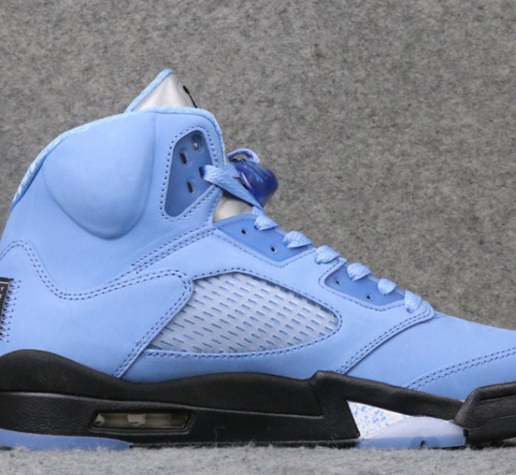 Nike Air Jordan 5 Retro UNC University Blue