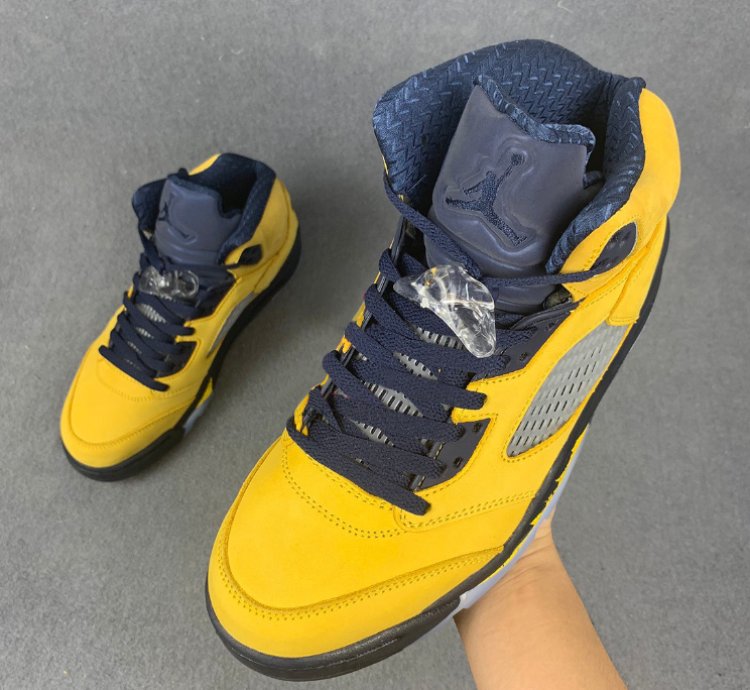 Nike Air Jordan 5 Retro Michigan (2019)
