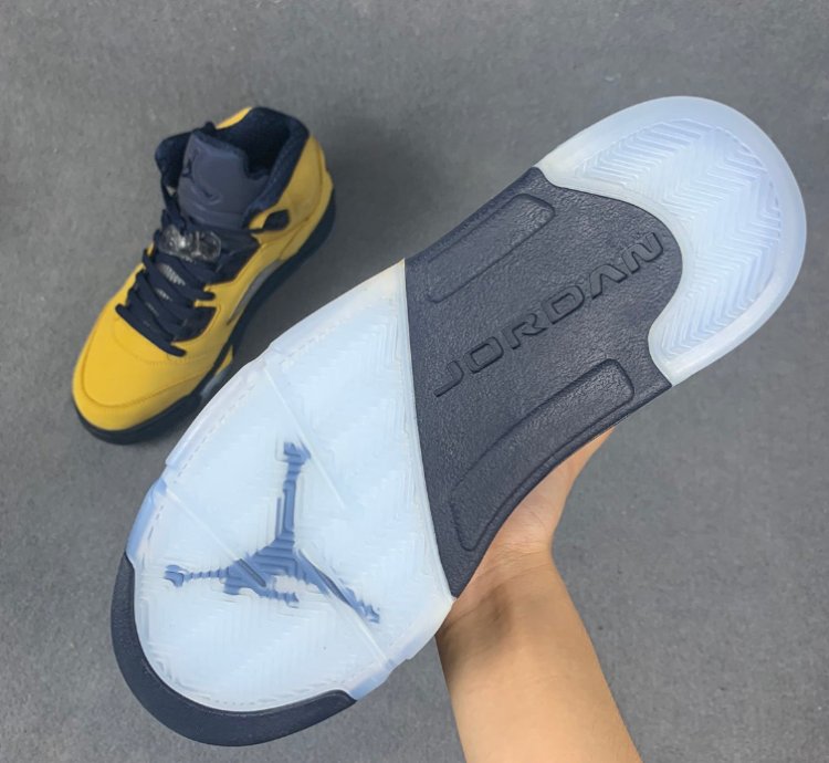 Nike Air Jordan 5 Retro Michigan (2019)