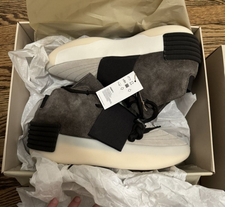 ADIDAS FEAR OF GOD ATHLETICS TRAINER NIGHT BROWN SESAME