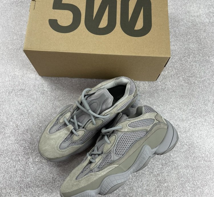 Adidas Kanye West Yeezy 500 Stone Salt Size 11