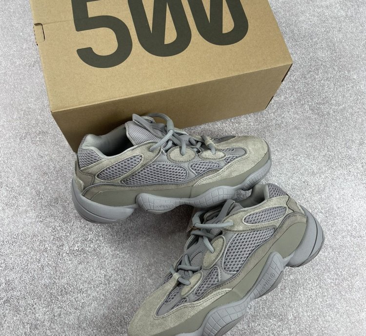 Adidas Kanye West Yeezy 500 Stone Salt Size 11