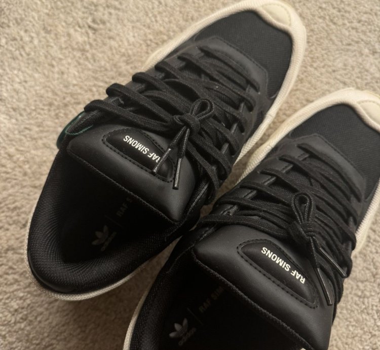 Adidas Ozweego RAF SIMMONS