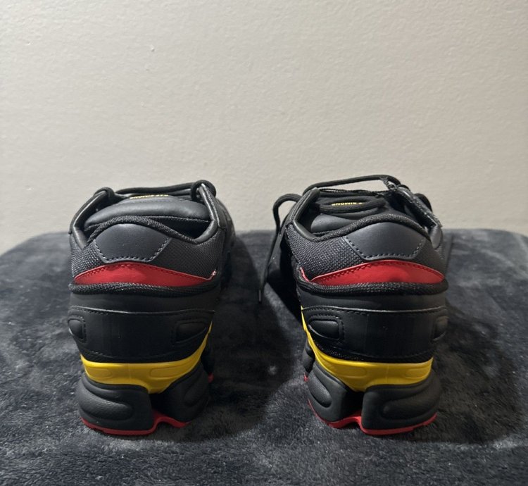 Adidas Raf Simmons RSnt Ozweego