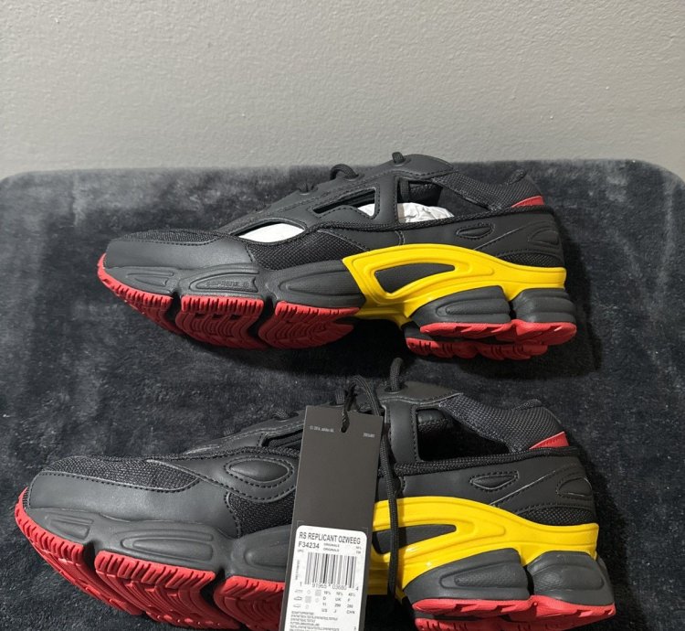 Adidas Raf Simmons RSnt Ozweego