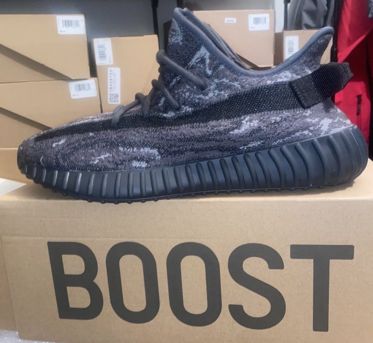adidas Yeezy 350 V2 Dark Salt size 11 DS OG All