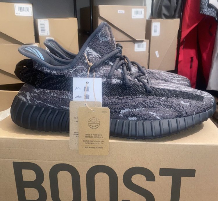 adidas Yeezy 350 V2 Dark Salt size 11 DS OG All