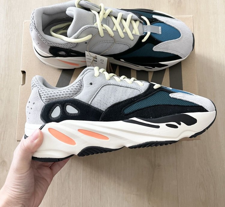 Adidas Yeezy 700 Wave Runner - Size 9 5