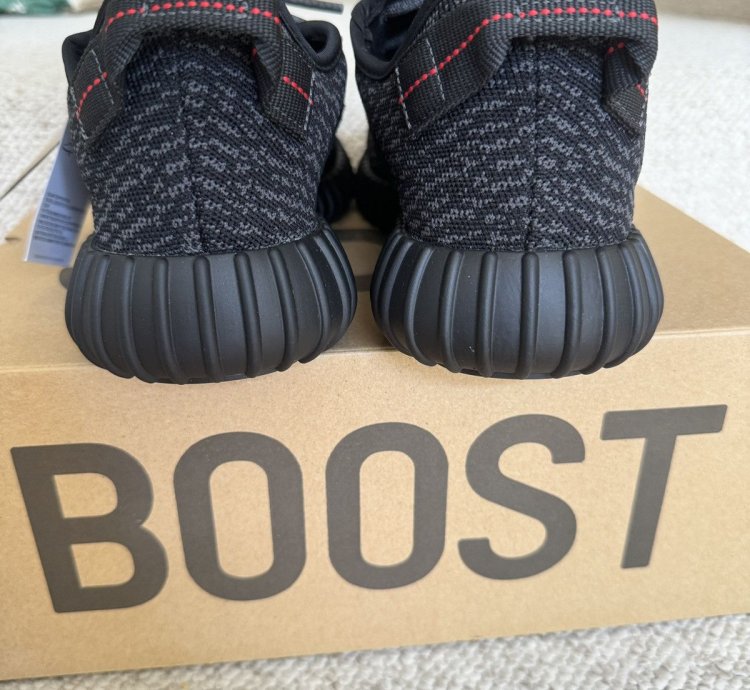 Adidas Yeezy Boost 350 Low Pirate Black Mens Size 11