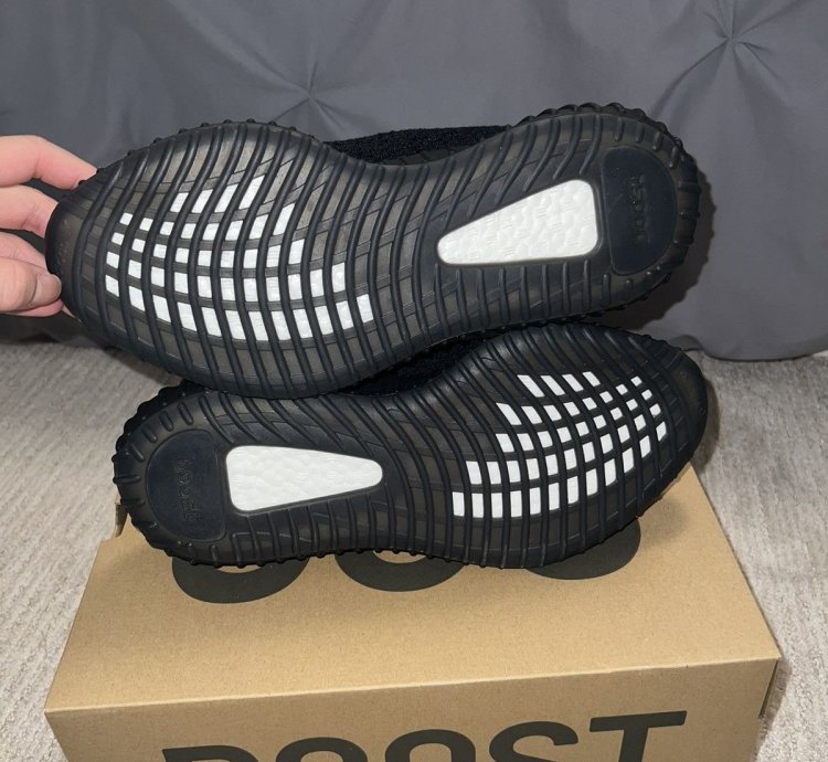 Adidas Yeezy Boost 350 V2