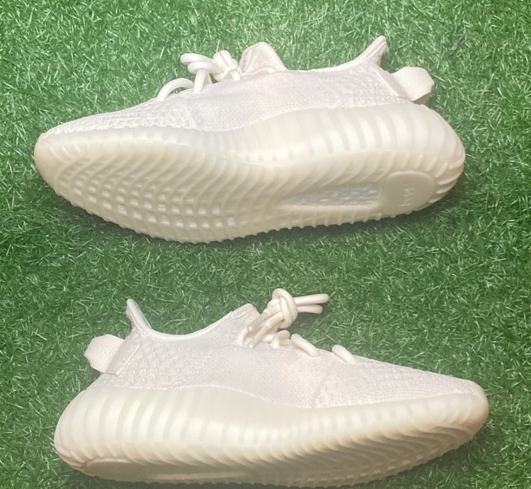 adidas Yeezy Boost 350 V2 Bone Size 5