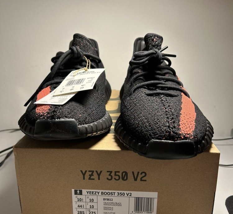 ADIDAS YEEZY BOOST 350 V2 Core Black