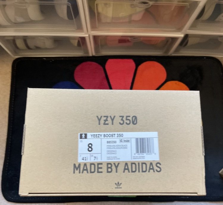 Adidas Yeezy Boost 350 V2 Pirate Black Size 8
