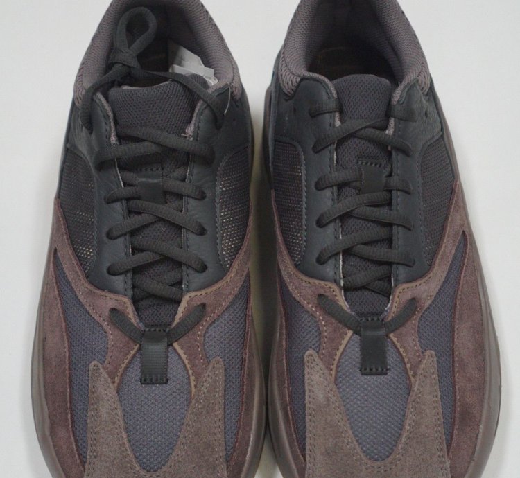 adidas Yeezy Boost 700 Mauve