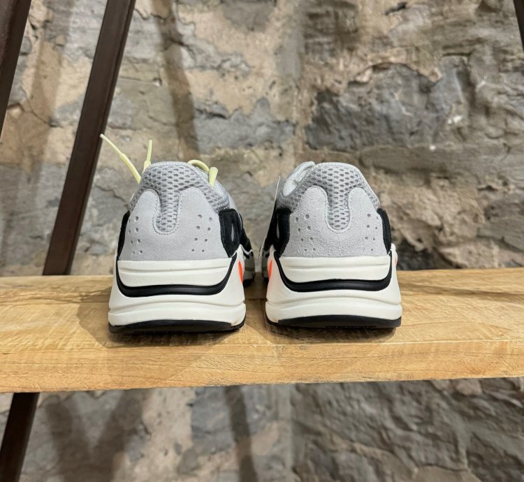 Adidas Yeezy Boost 700 Solid Grey Wave Runner Sneakers