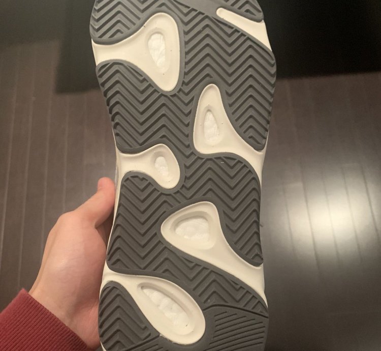 Adidas Yeezy Boost 700 V2 Cream
