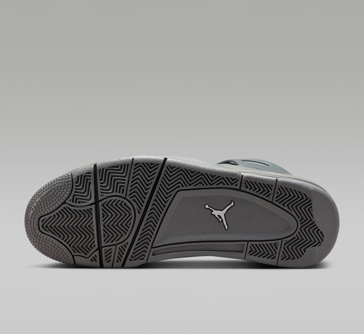 Air Jordan 4 SE Wet Cement