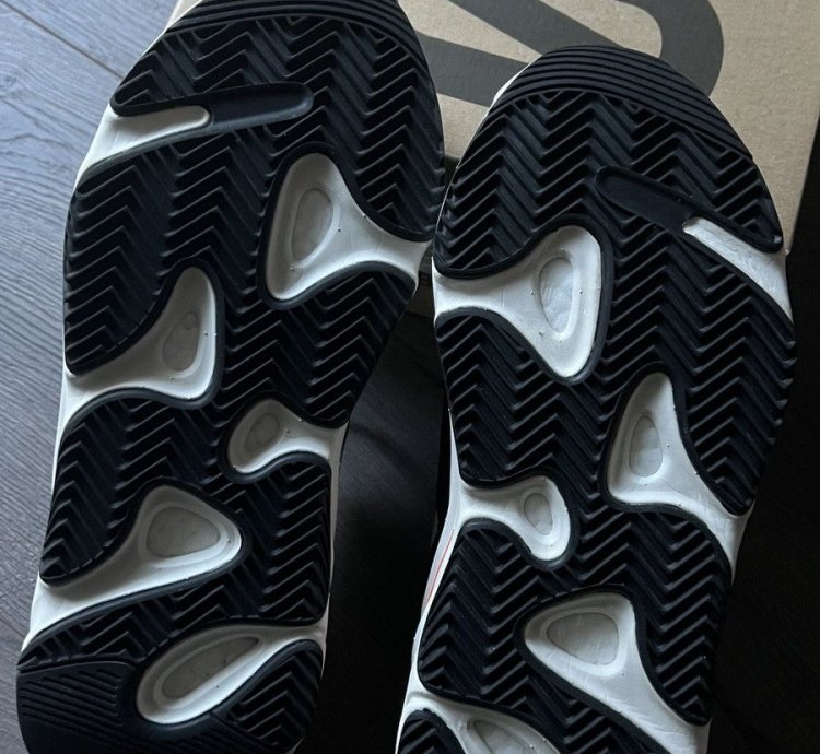 Adidas Yeezy Boost 700 Wave Runners