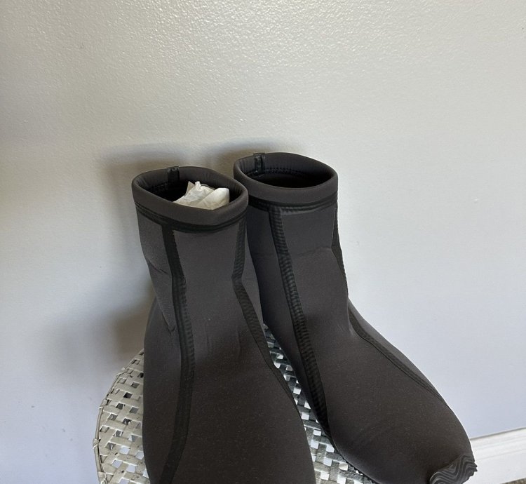Adidas Yeezy Coachella Scuba Shoes