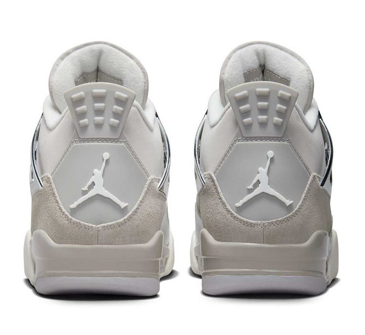 Air Jordan 4 Frozen Moments