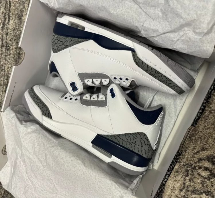 Air Jordan 3 Midnight Navy